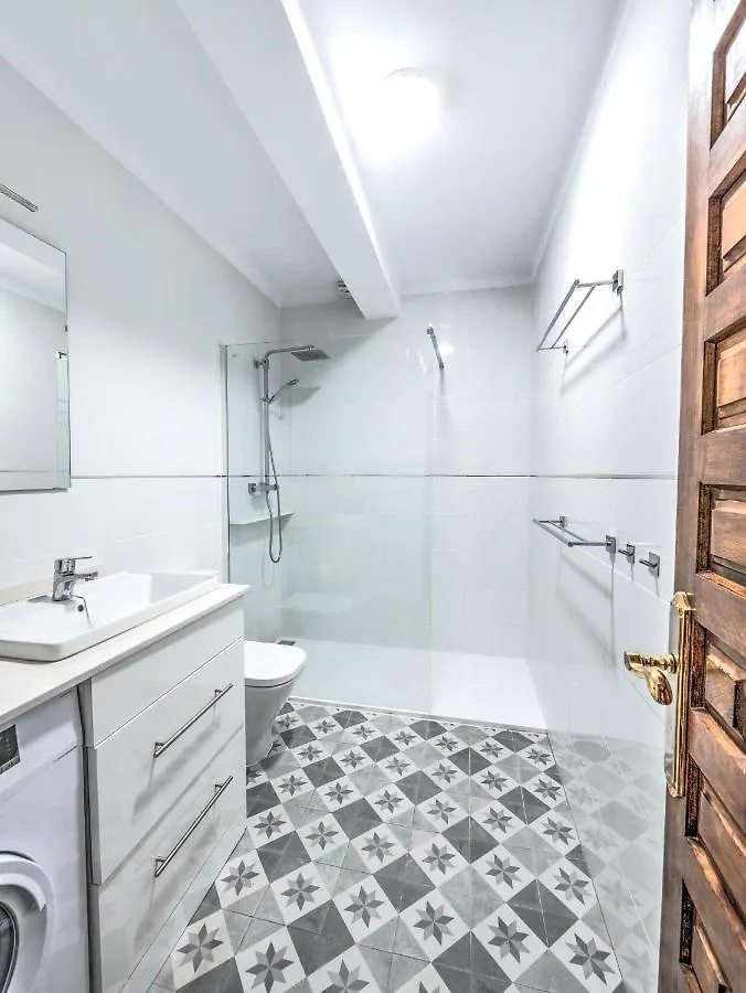 הוילה Beautiful Townhouse With Two Terraces In נרחה 0*,  ספרד