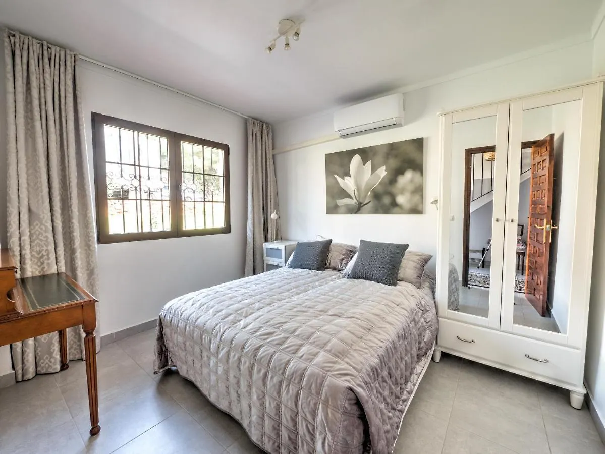 Beautiful Townhouse With Two Terraces In Nerja Villa